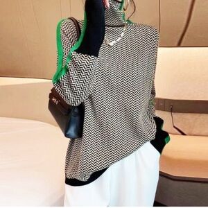 Chic Houndstooth Sweater with Green Accents (Please read description)!!!!
